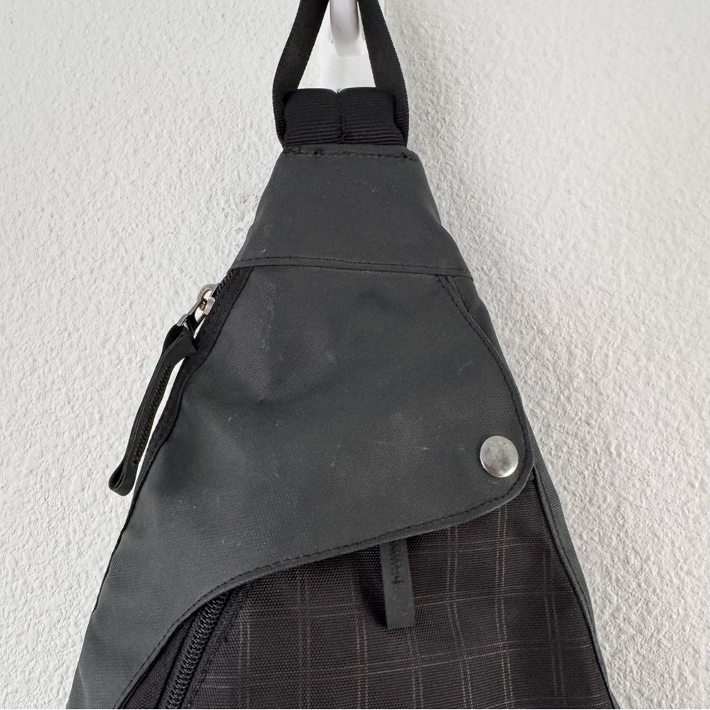 Victorinox Altmont 3.0 Mono Sling Backpack Black Bag Travel Dual Compartment - Picture 5 of 14